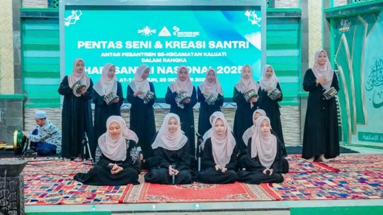 Pentas Seni dan Kreasi Santri Antar Pesantren Kalijati Warnai Peringatan Hari Santri Nasional 2025 di At-Tawazun