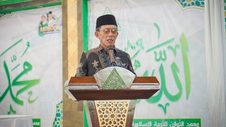 Dedikasi Tanpa Batas, Keluarga Besar Pondok Pesantren At-Tawazun Sampaikan Selamat Purna Bakti kepada Drs. H. Hasanudin, M.M.